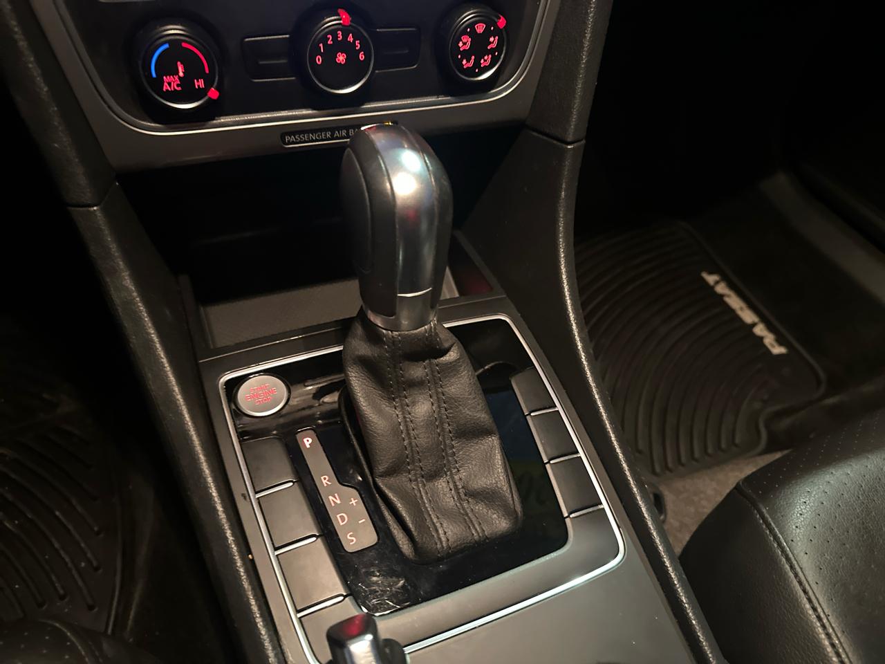 Volkswagen Passat 4dr Sdn 1.8T Auto S PZEV 2015