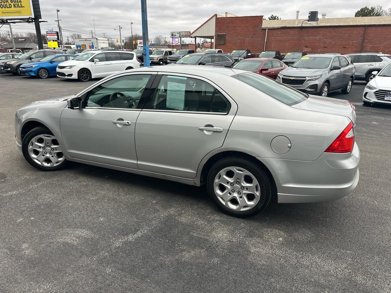 Ford Fusion 4dr Sdn SE FWD 2010