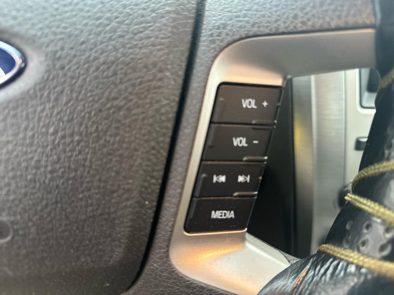 Ford Fusion 4dr Sdn SE FWD 2010