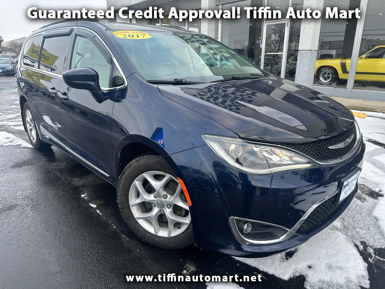 2017 Chrysler Pacifica Touring-L FWD