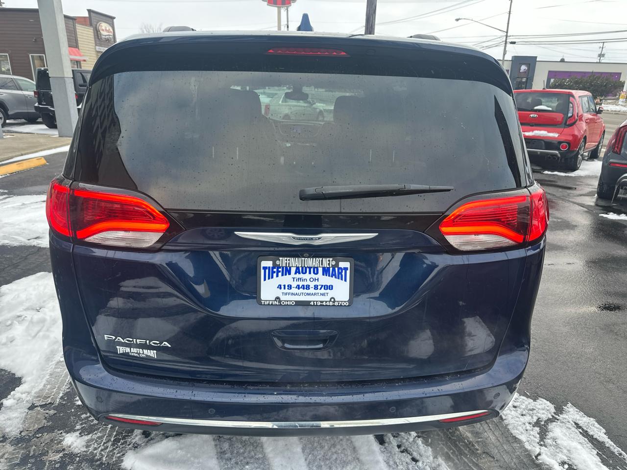 Chrysler Pacifica Touring-L FWD 2017