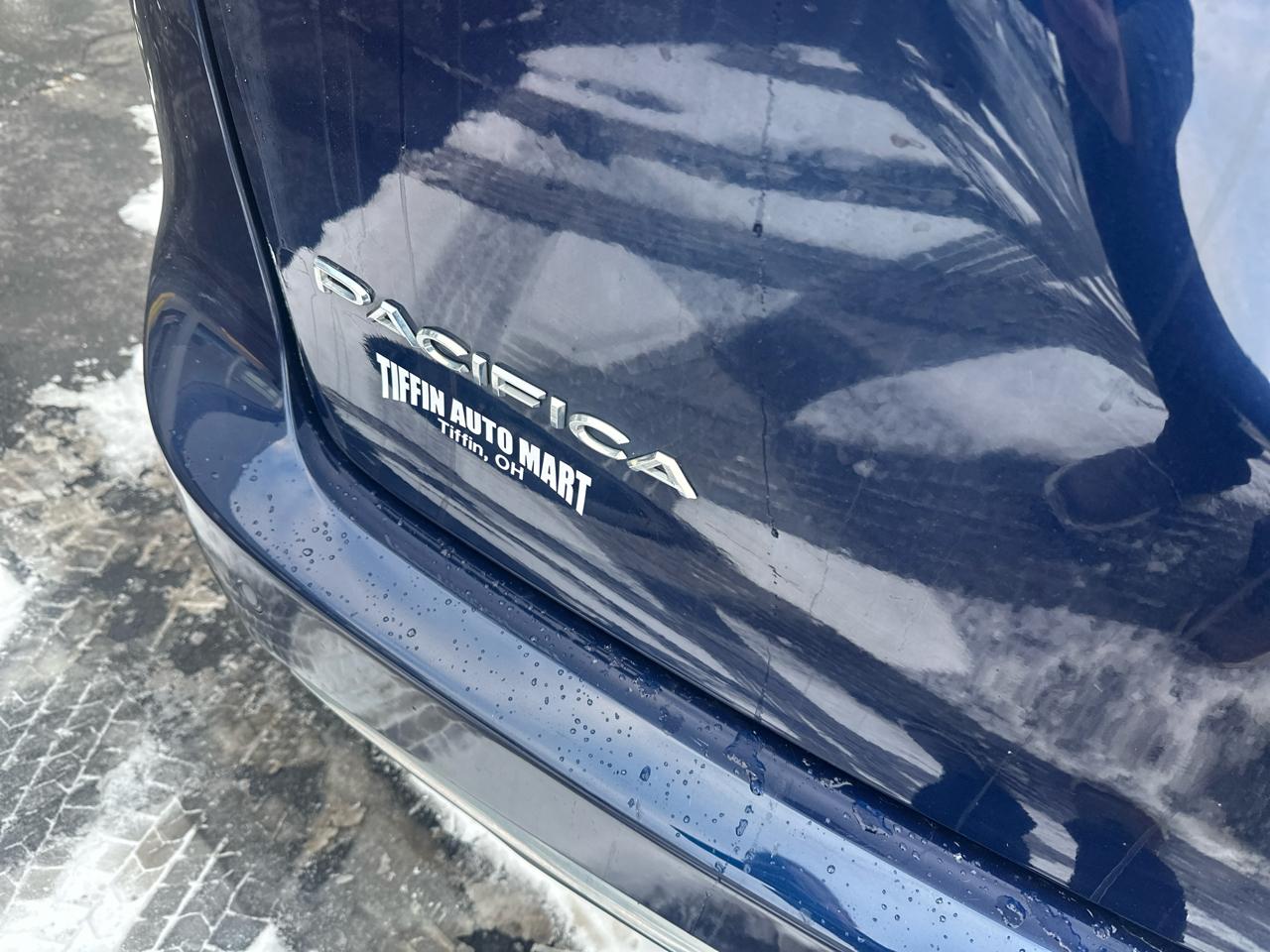 Chrysler Pacifica Touring-L FWD 2017