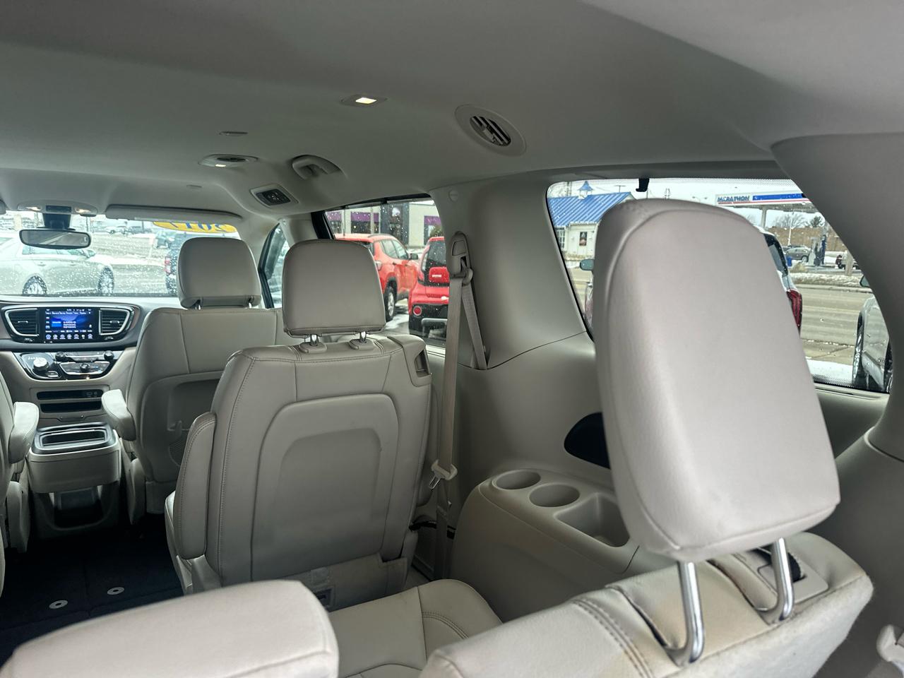 Chrysler Pacifica Touring-L FWD 2017