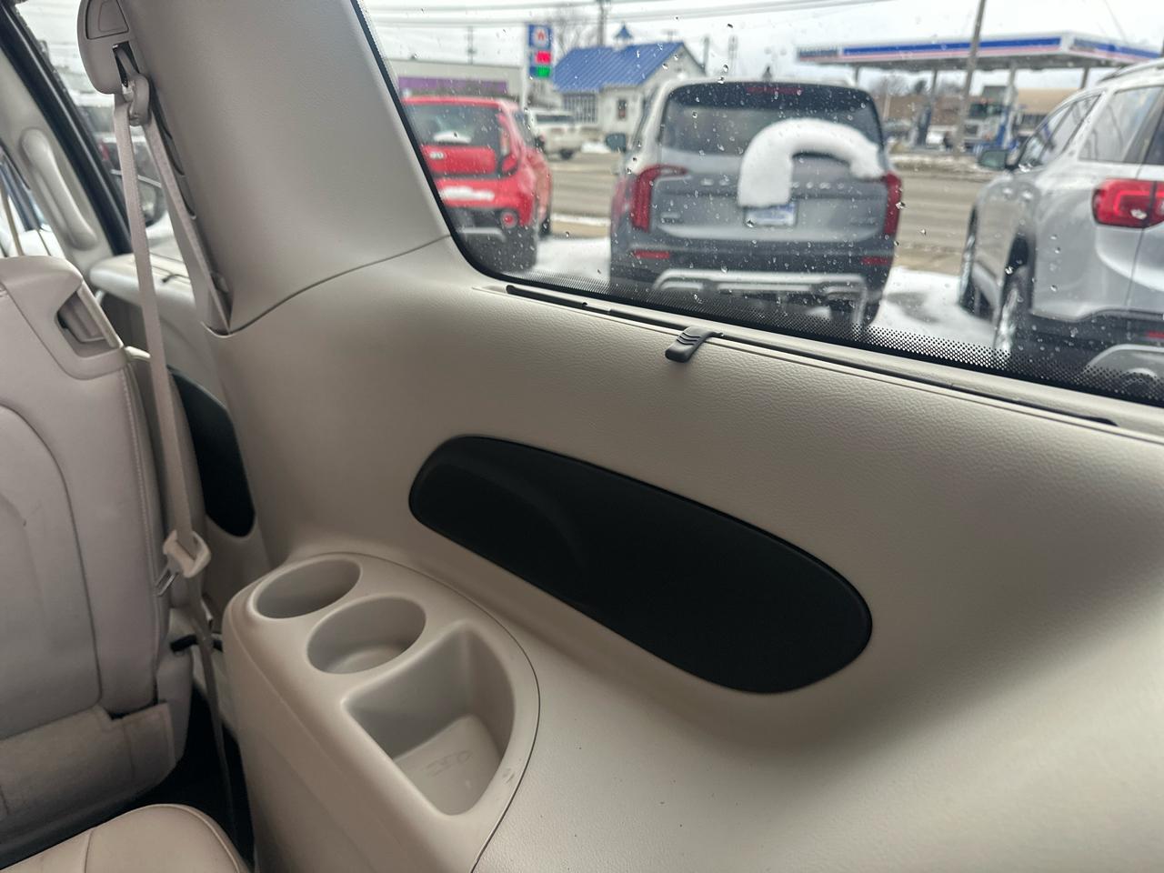 Chrysler Pacifica Touring-L FWD 2017