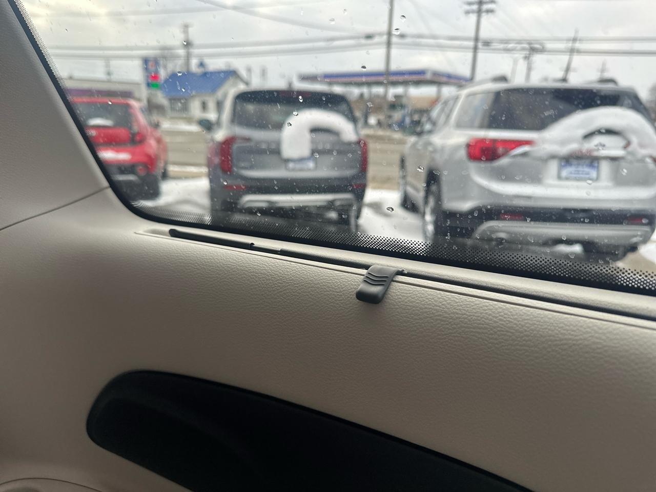 Chrysler Pacifica Touring-L FWD 2017