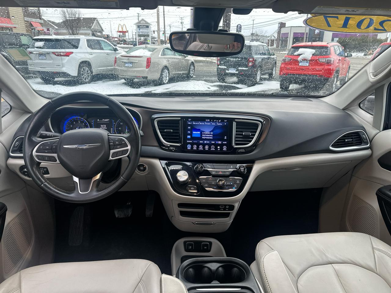 Chrysler Pacifica Touring-L FWD 2017