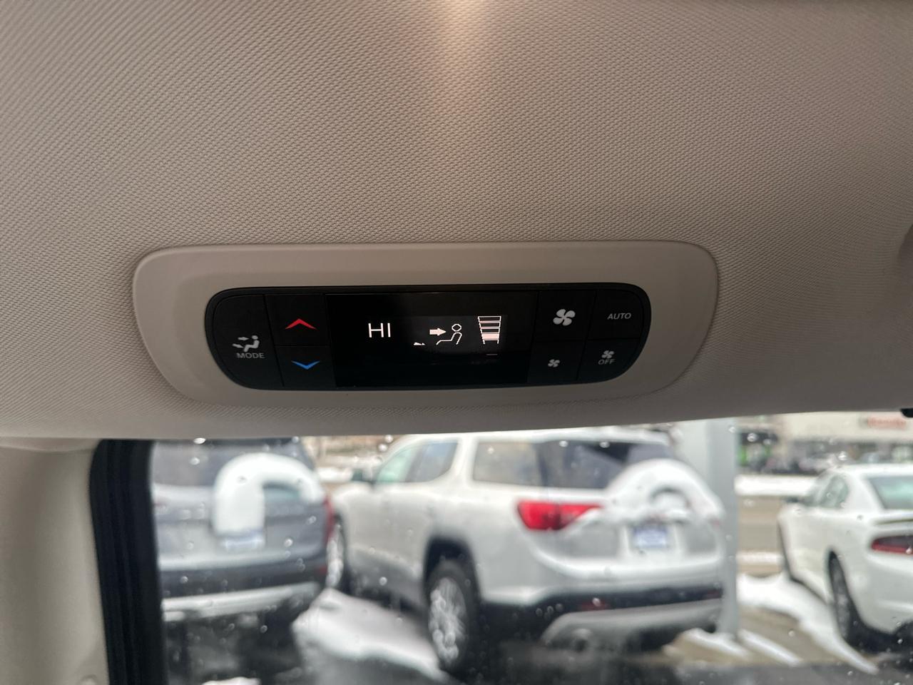 Chrysler Pacifica Touring-L FWD 2017