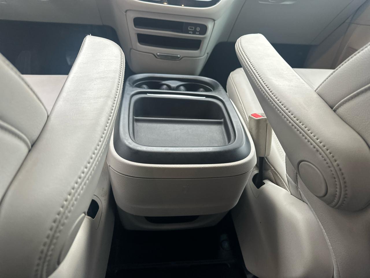 Chrysler Pacifica Touring-L FWD 2017