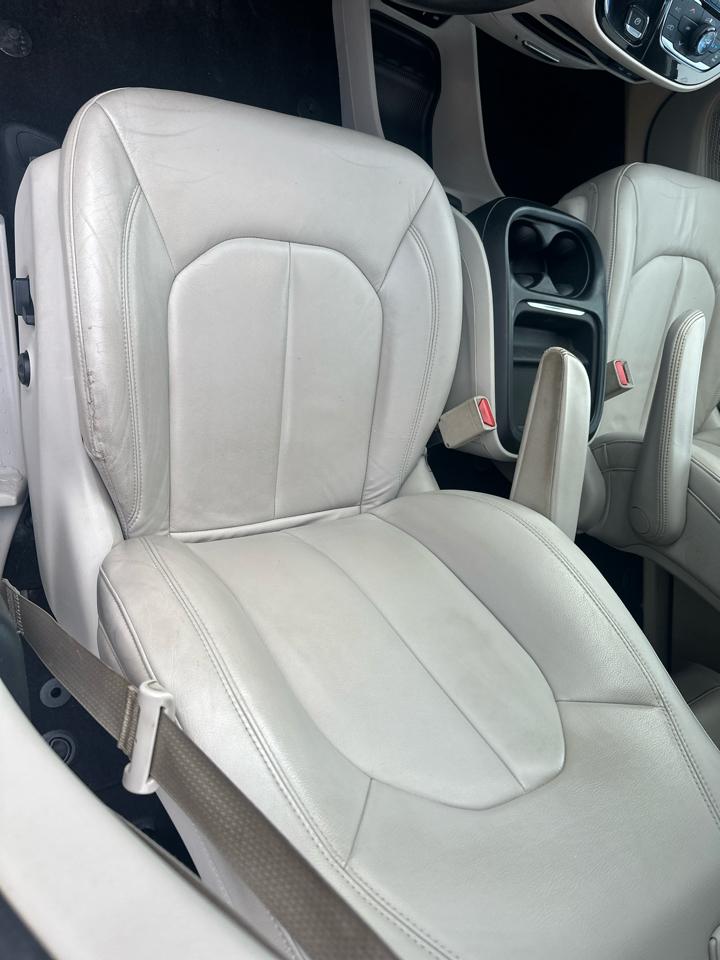 Chrysler Pacifica Touring-L FWD 2017