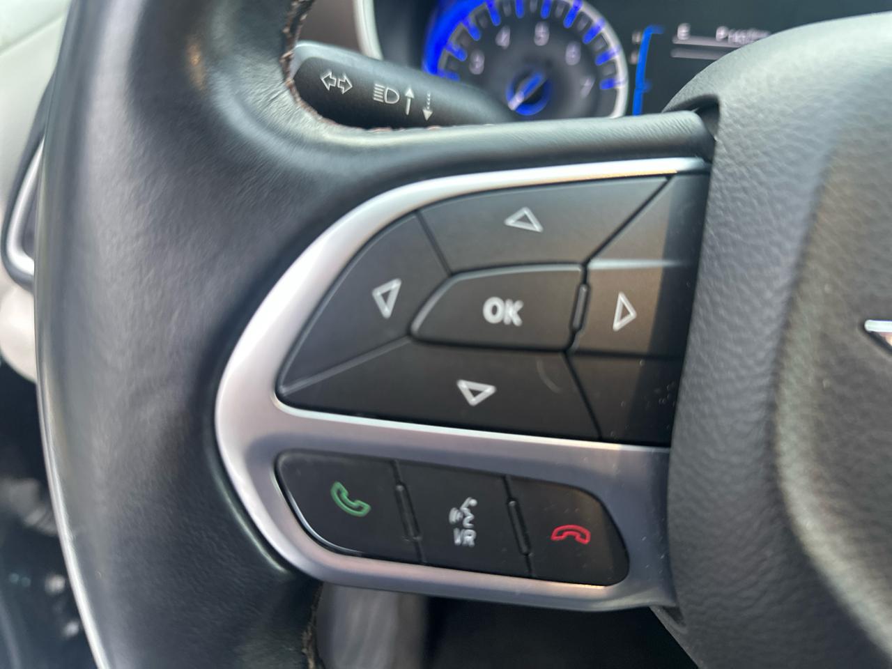 Chrysler Pacifica Touring-L FWD 2017