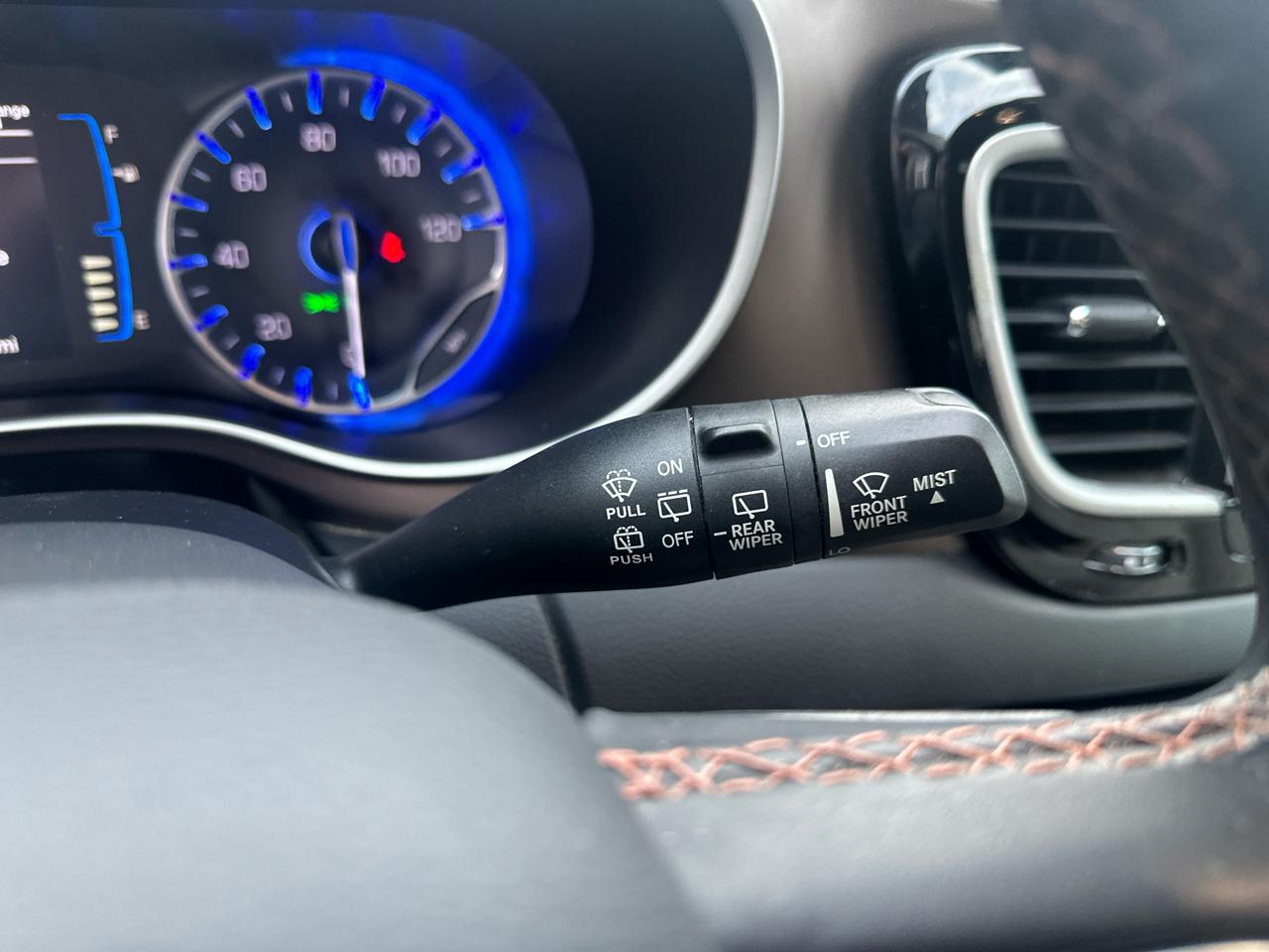 Chrysler Pacifica Touring-L FWD 2017