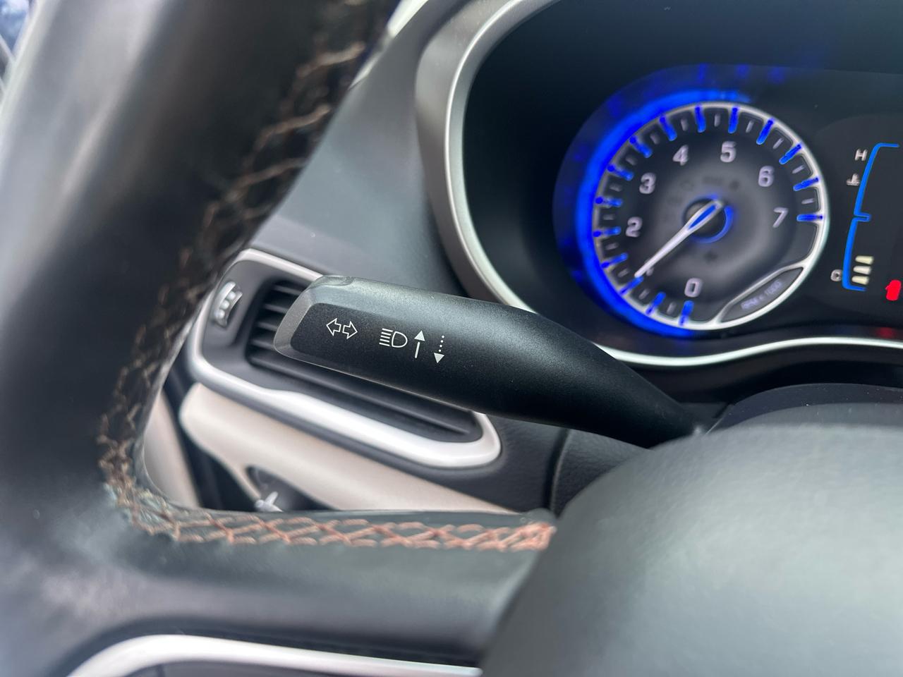 Chrysler Pacifica Touring-L FWD 2017