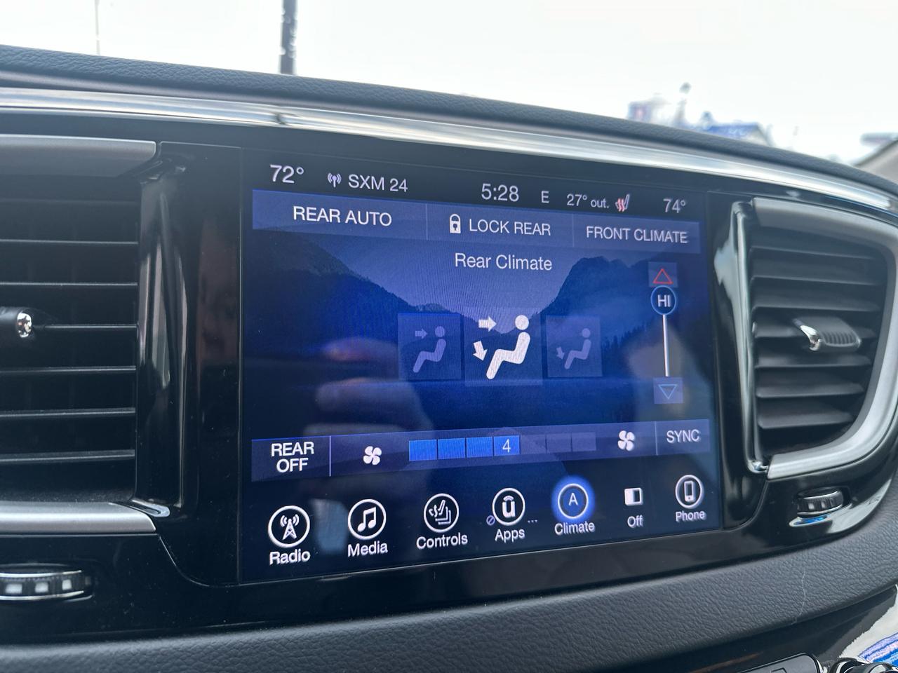 Chrysler Pacifica Touring-L FWD 2017