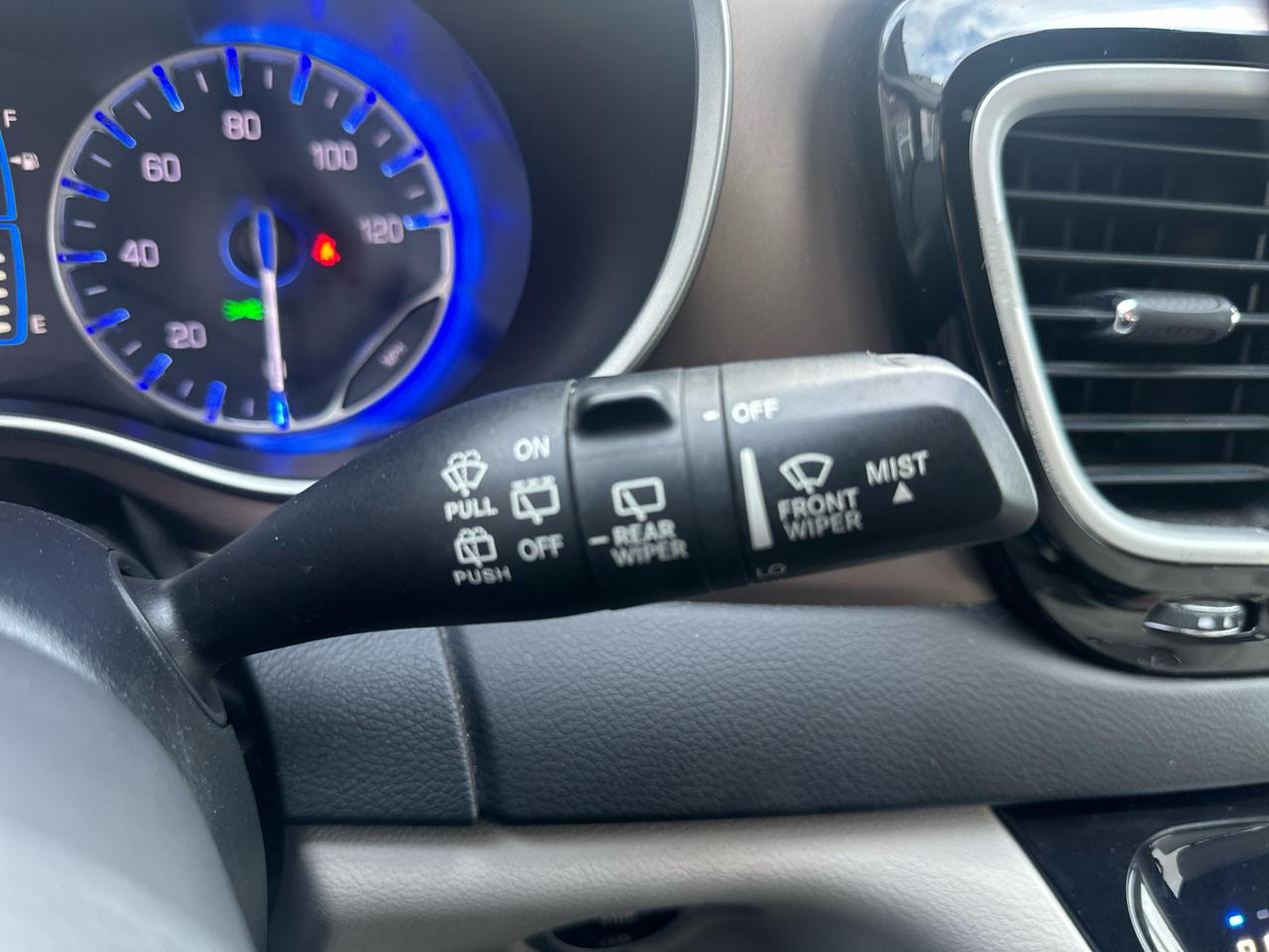 Chrysler Pacifica Touring-L FWD 2017