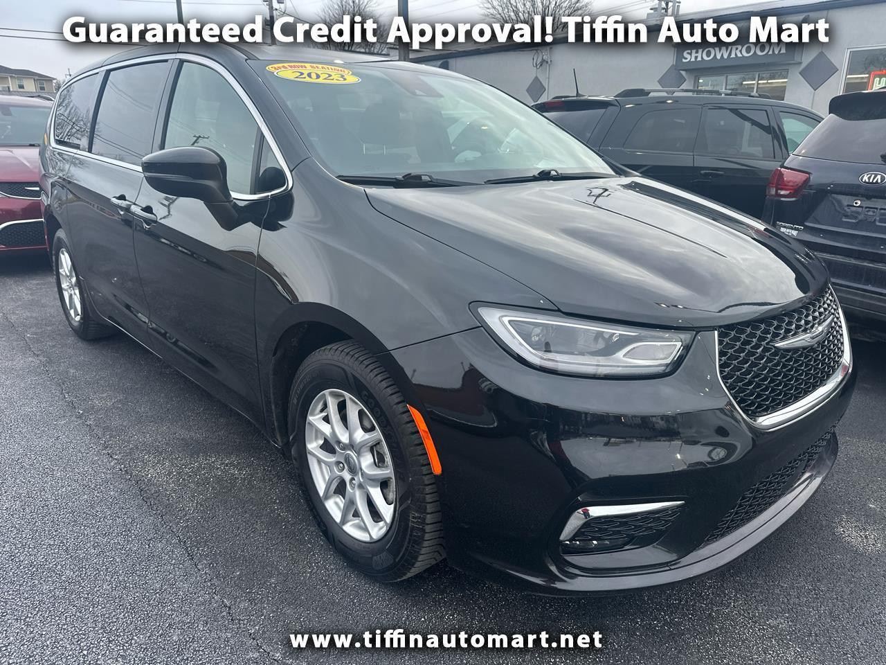 2023 Chrysler Pacifica Touring FWD