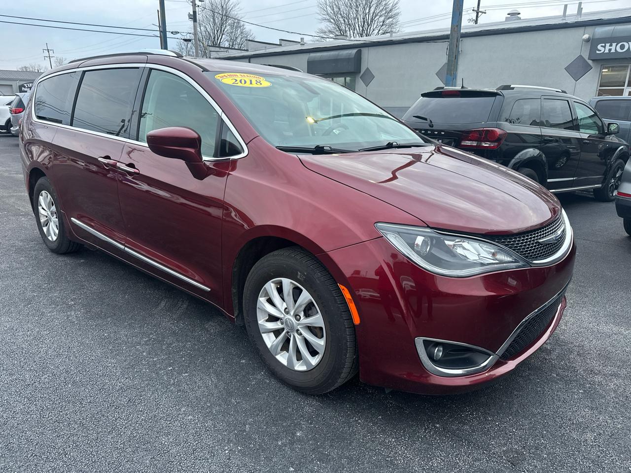 Chrysler Pacifica Touring L FWD 2018