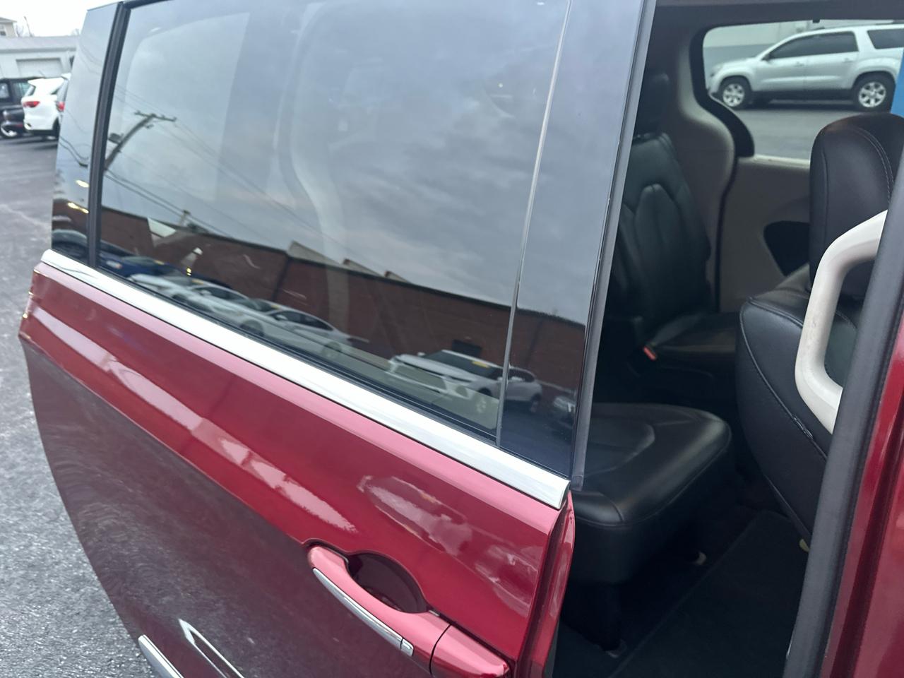 Chrysler Pacifica Touring L FWD 2018