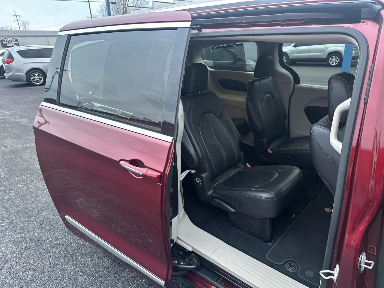 Chrysler Pacifica Touring L FWD 2018