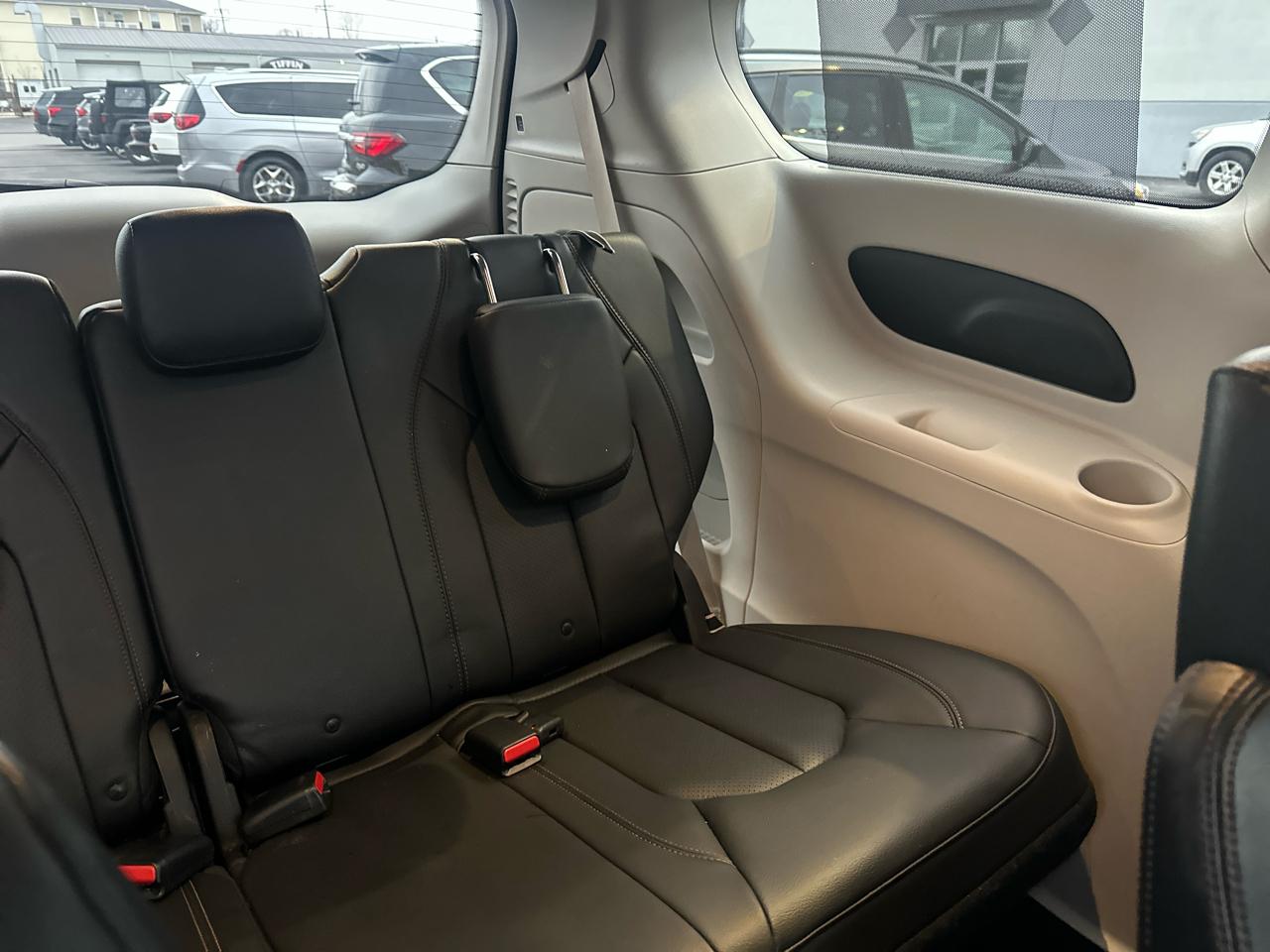 Chrysler Pacifica Touring L FWD 2018