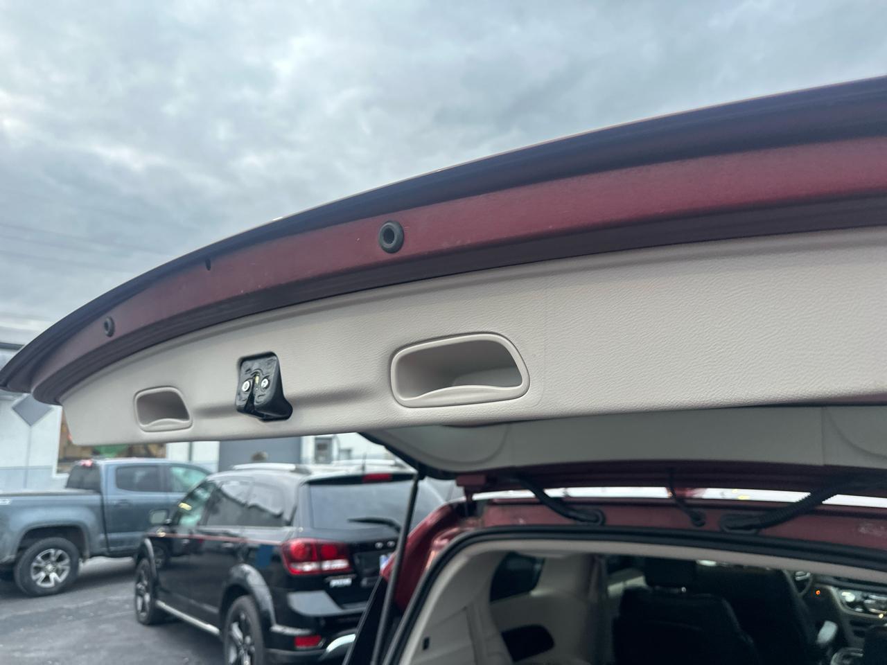 Chrysler Pacifica Touring L FWD 2018