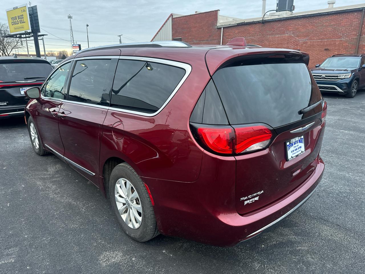 Chrysler Pacifica Touring L FWD 2018