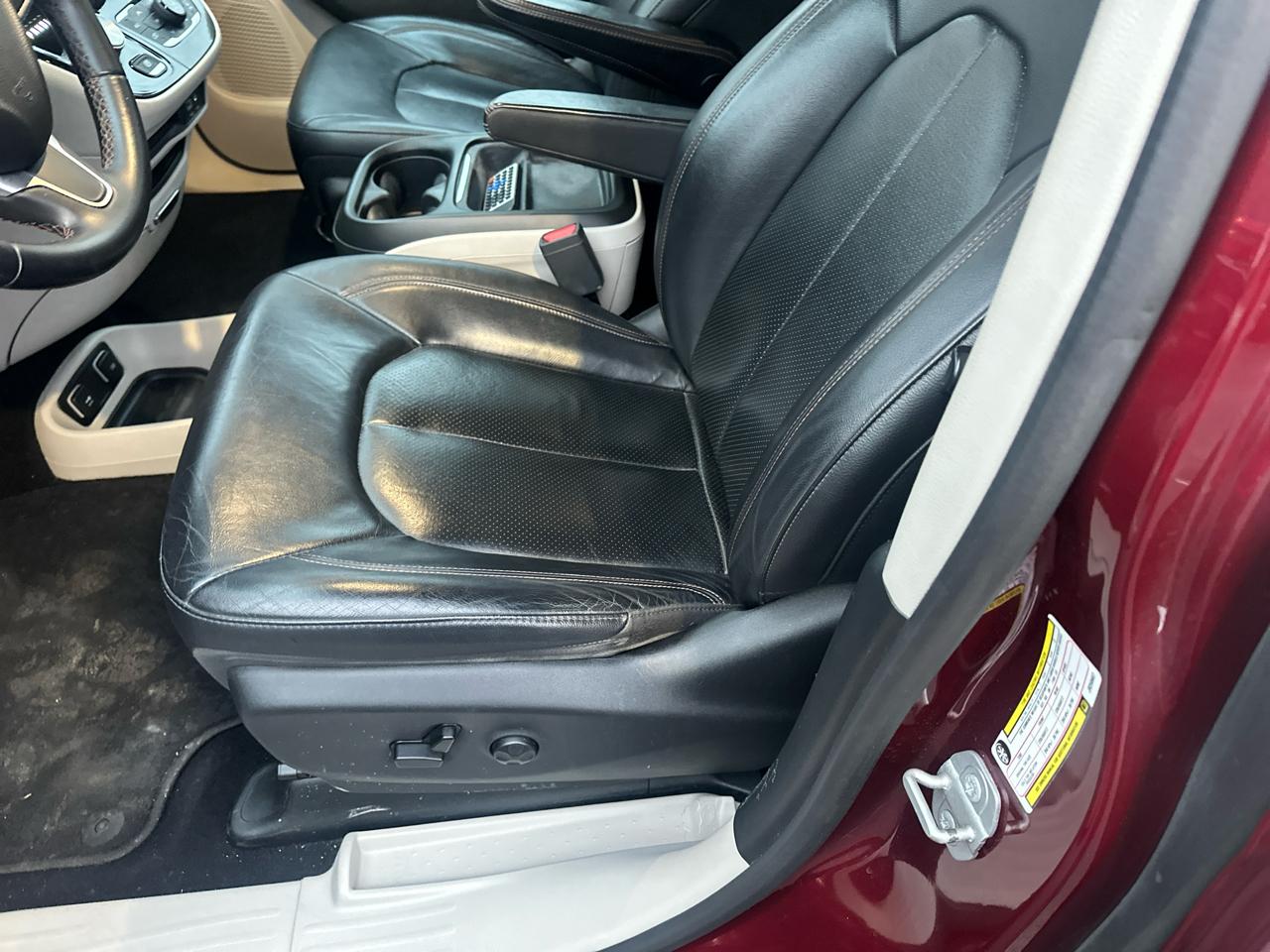 Chrysler Pacifica Touring L FWD 2018