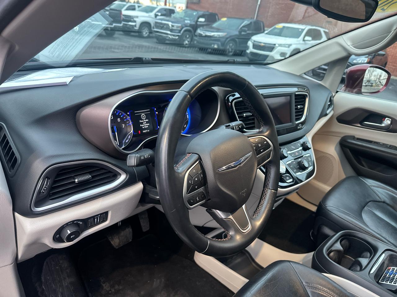 Chrysler Pacifica Touring L FWD 2018