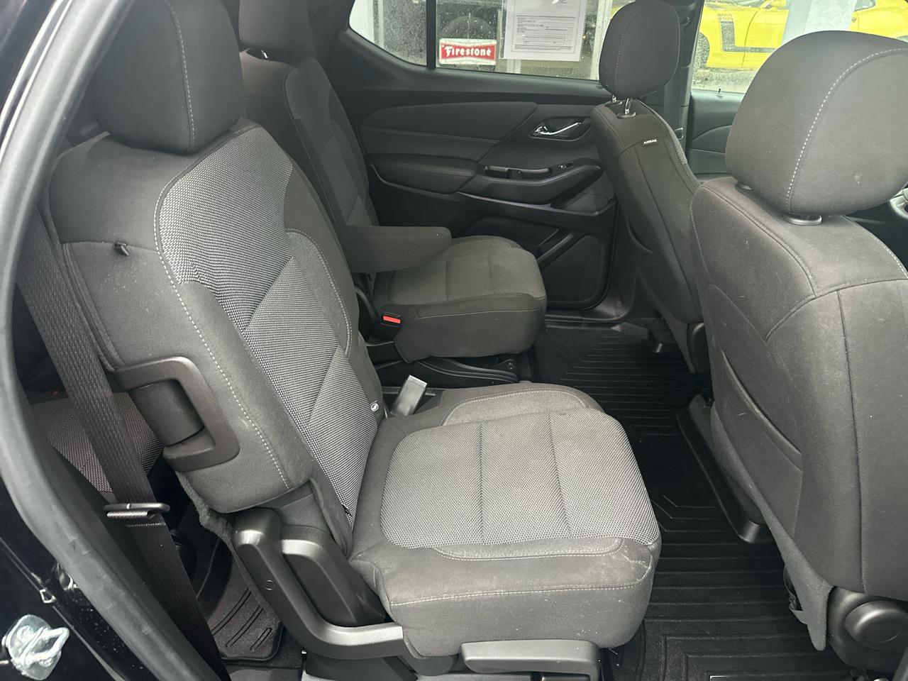 Chevrolet Traverse AWD 4dr LT Cloth w/1LT 2023