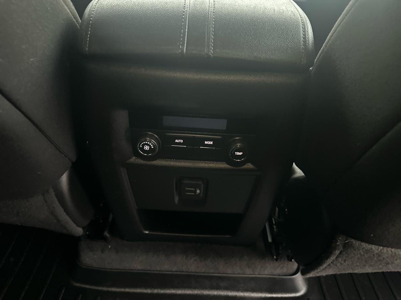 Chevrolet Traverse AWD 4dr LT Cloth w/1LT 2023