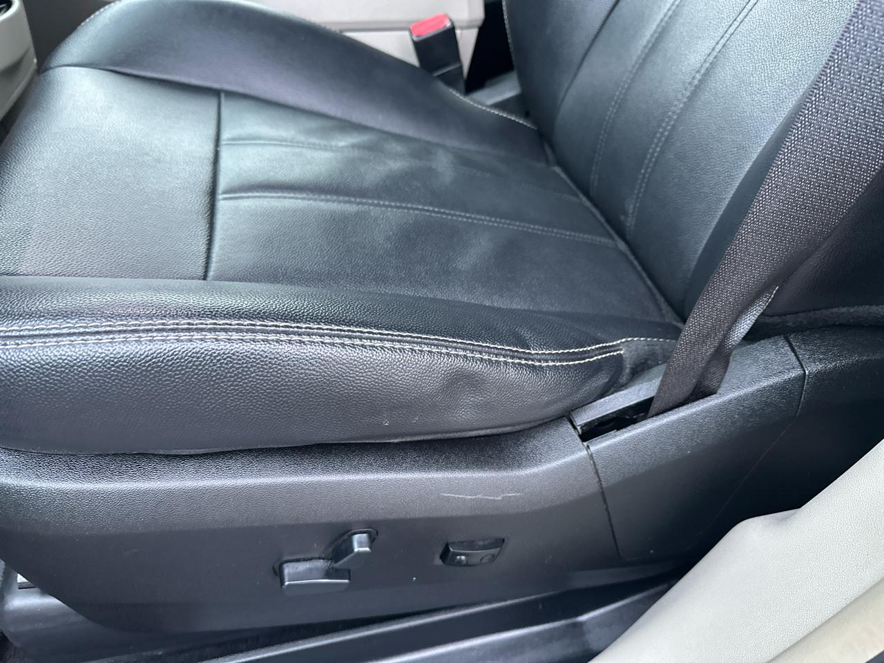 Chrysler Town & Country 4dr Wgn Touring 2014