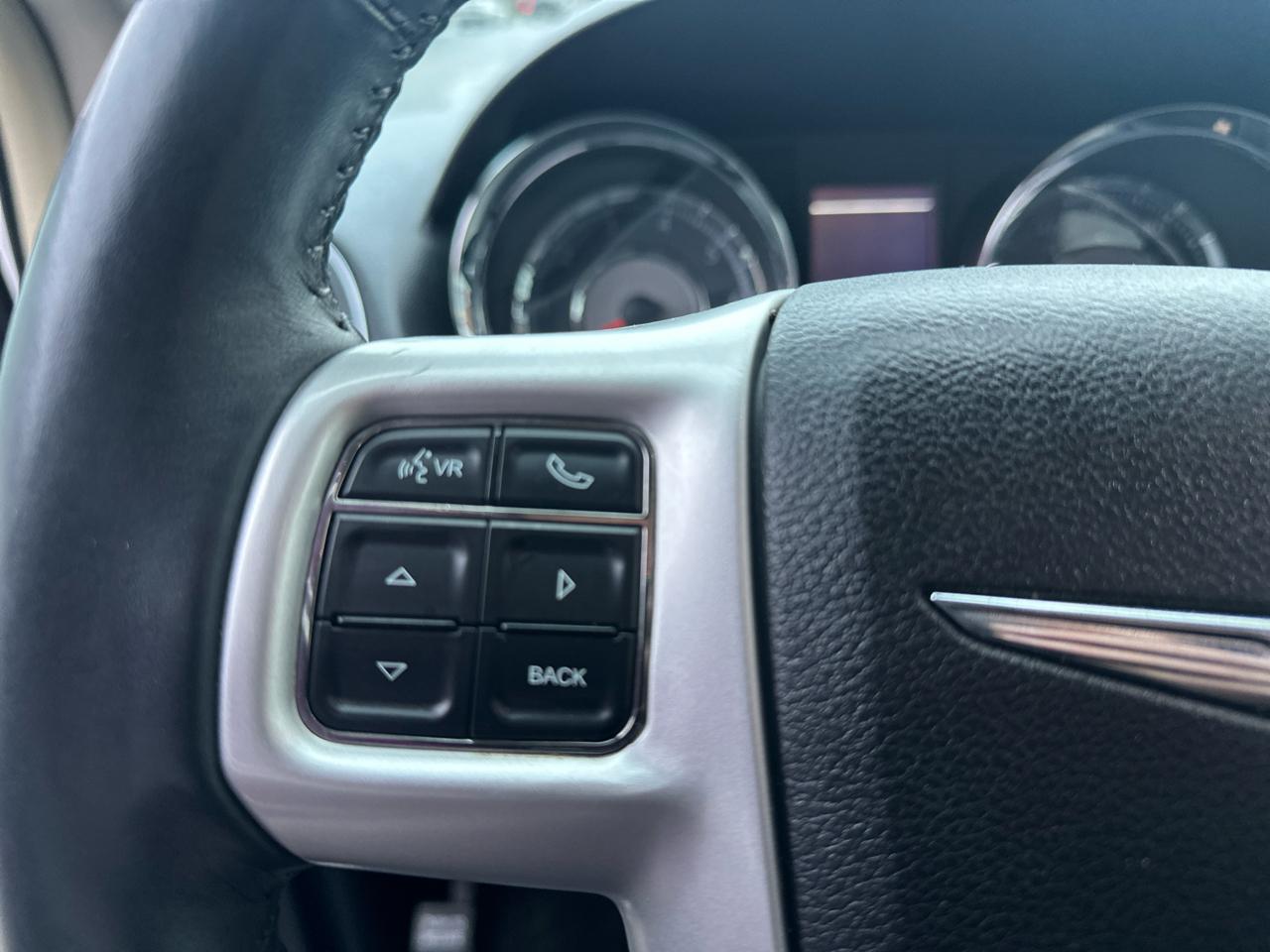 Chrysler Town & Country 4dr Wgn Touring 2014