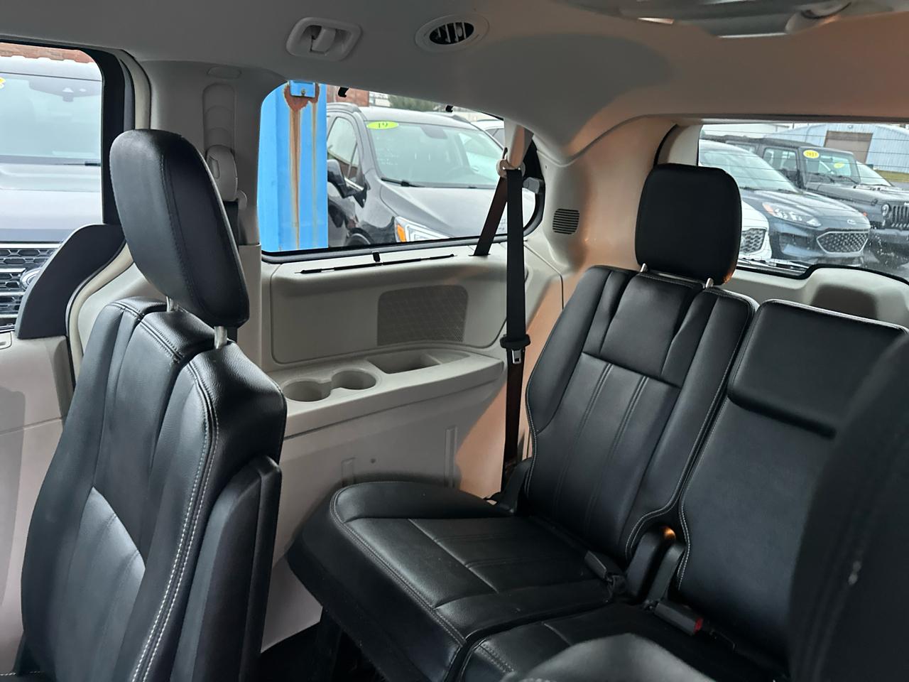 Chrysler Town & Country 4dr Wgn Touring 2014