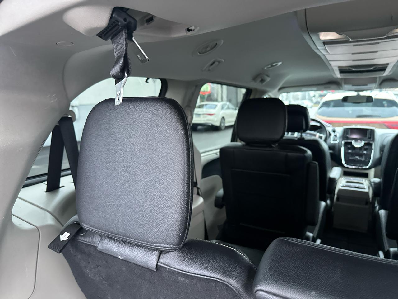 Chrysler Town & Country 4dr Wgn Touring 2014