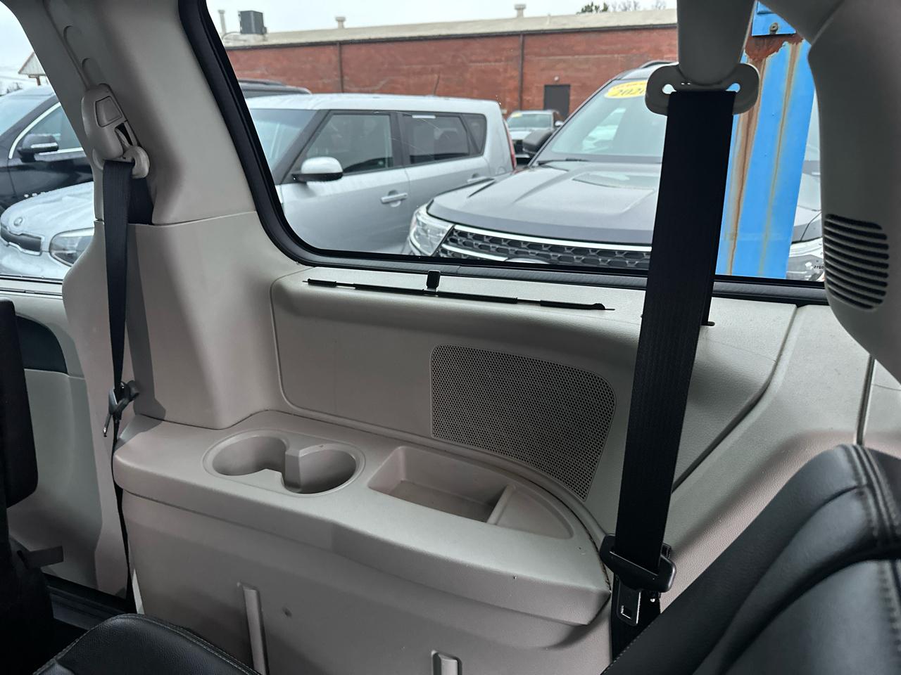 Chrysler Town & Country 4dr Wgn Touring 2014