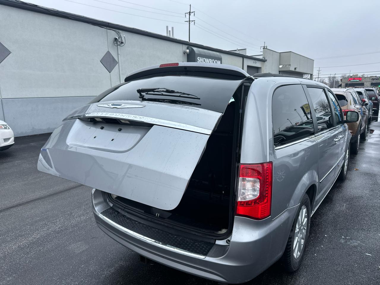 Chrysler Town & Country 4dr Wgn Touring 2014