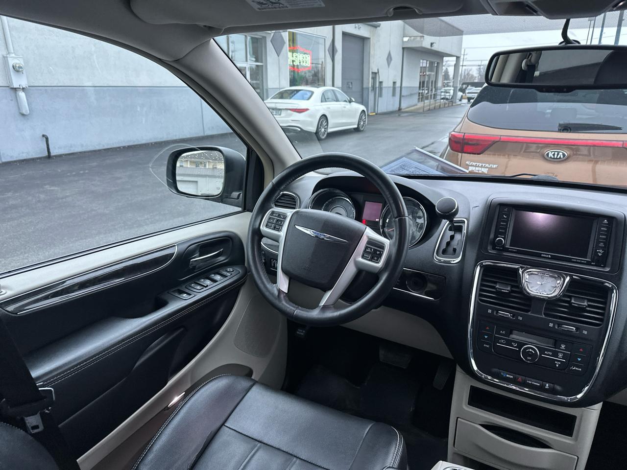 Chrysler Town & Country 4dr Wgn Touring 2014