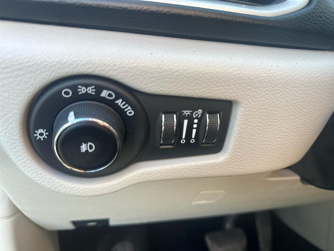 Chrysler Pacifica Touring L FWD 2020