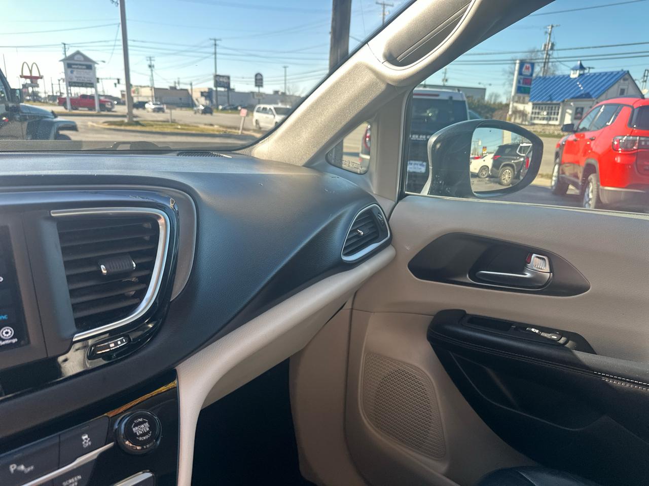 Chrysler Pacifica Touring L FWD 2020