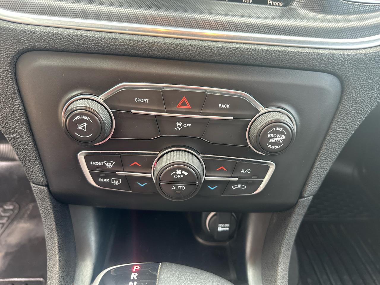 Dodge Charger 4dr Sdn SXT AWD 2015