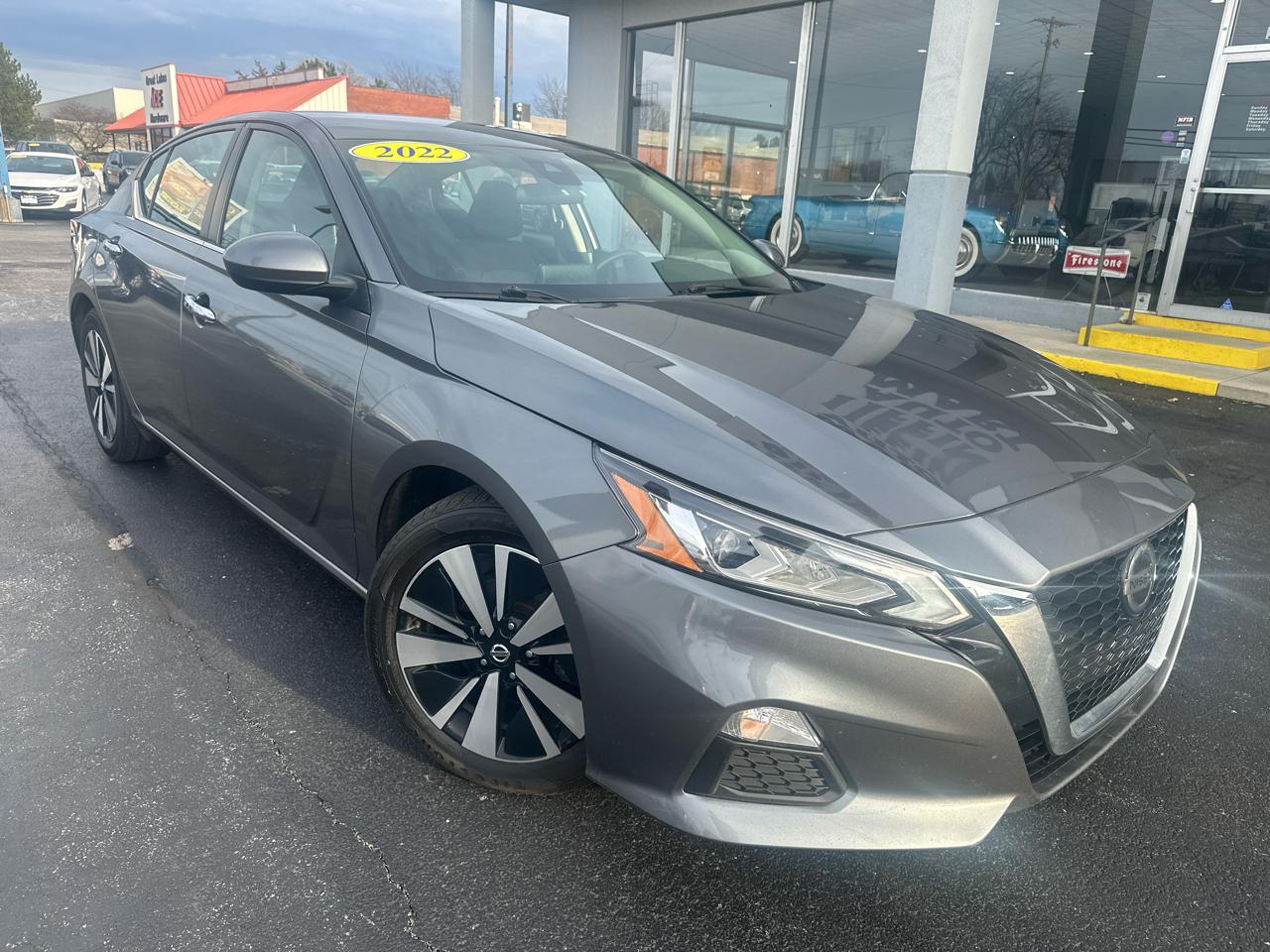 2022 Nissan Altima 2.5 SV Sedan