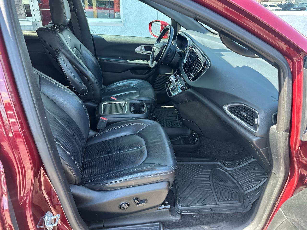 Chrysler Pacifica Touring L Plus FWD 2018