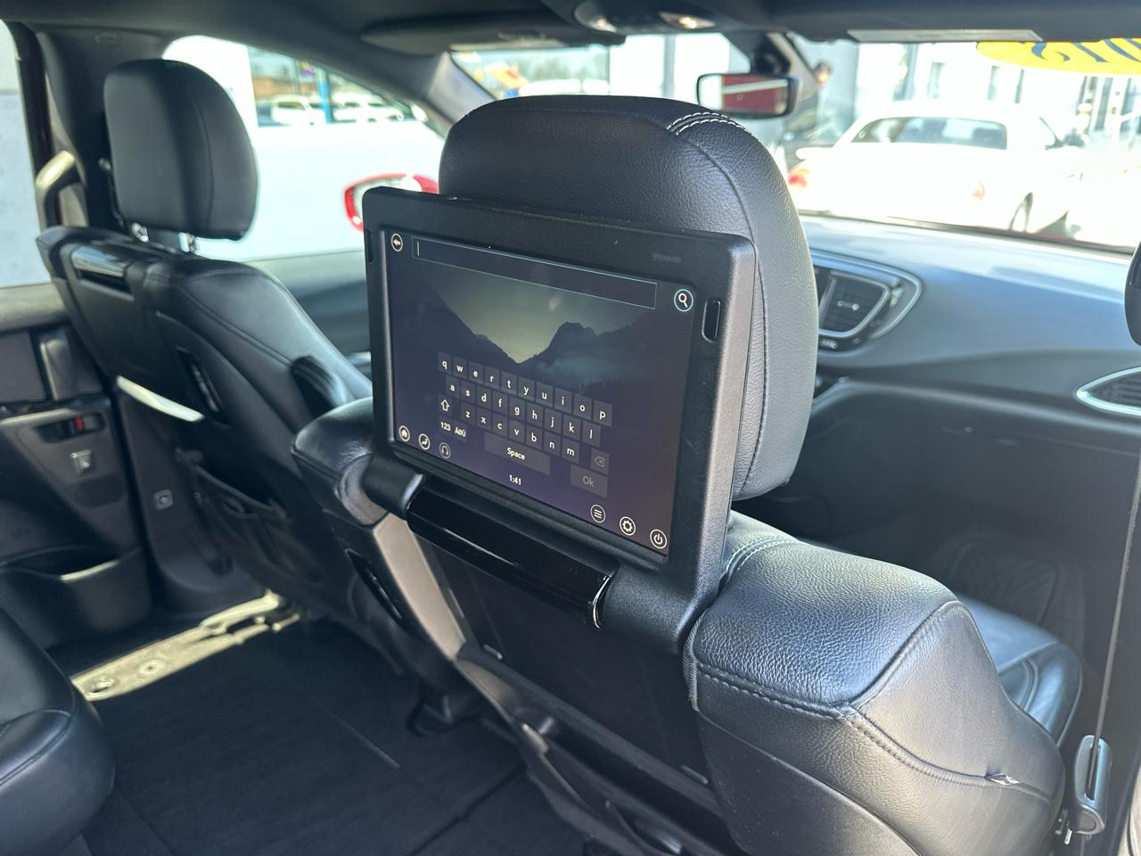 Chrysler Pacifica Touring L Plus FWD 2018