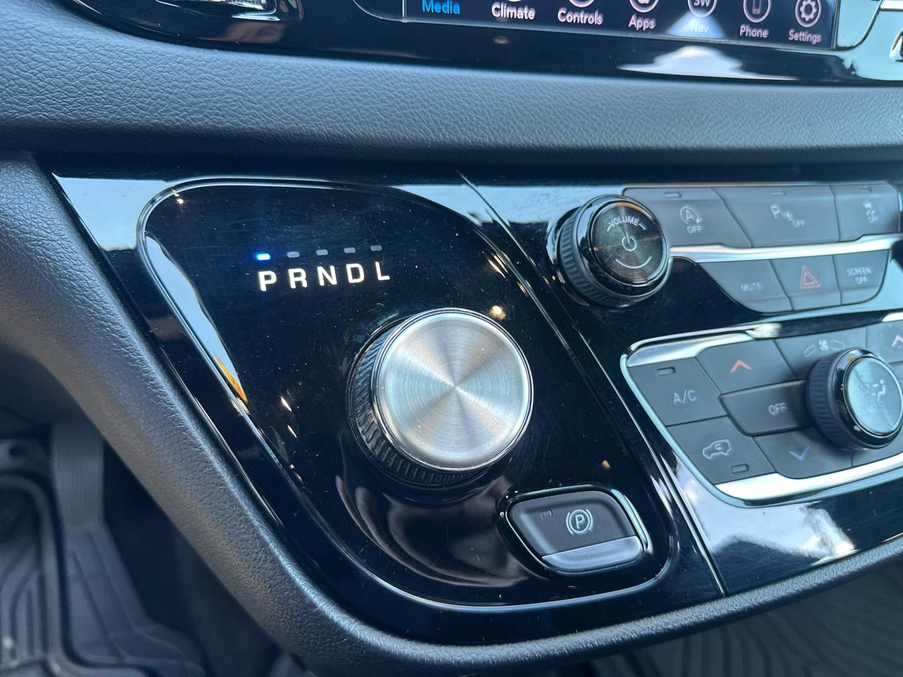 Chrysler Pacifica Touring L Plus FWD 2018