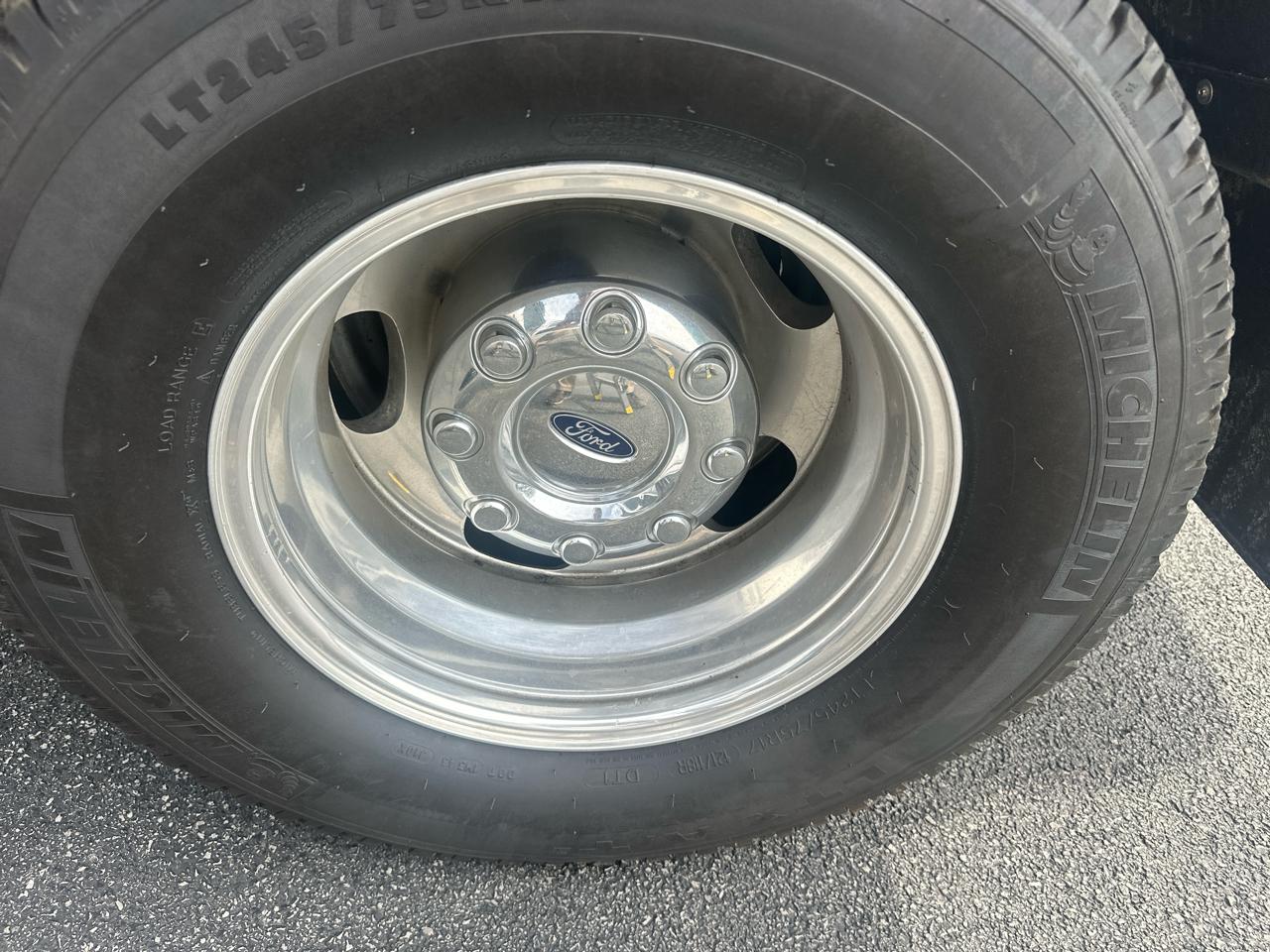 Ford Super Duty F-350 DRW  2017