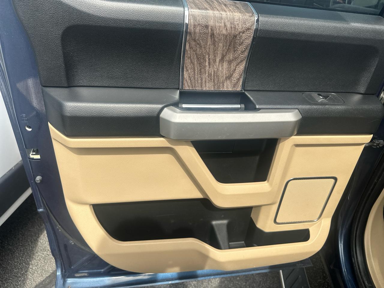 Ford Super Duty F-350 DRW  2017