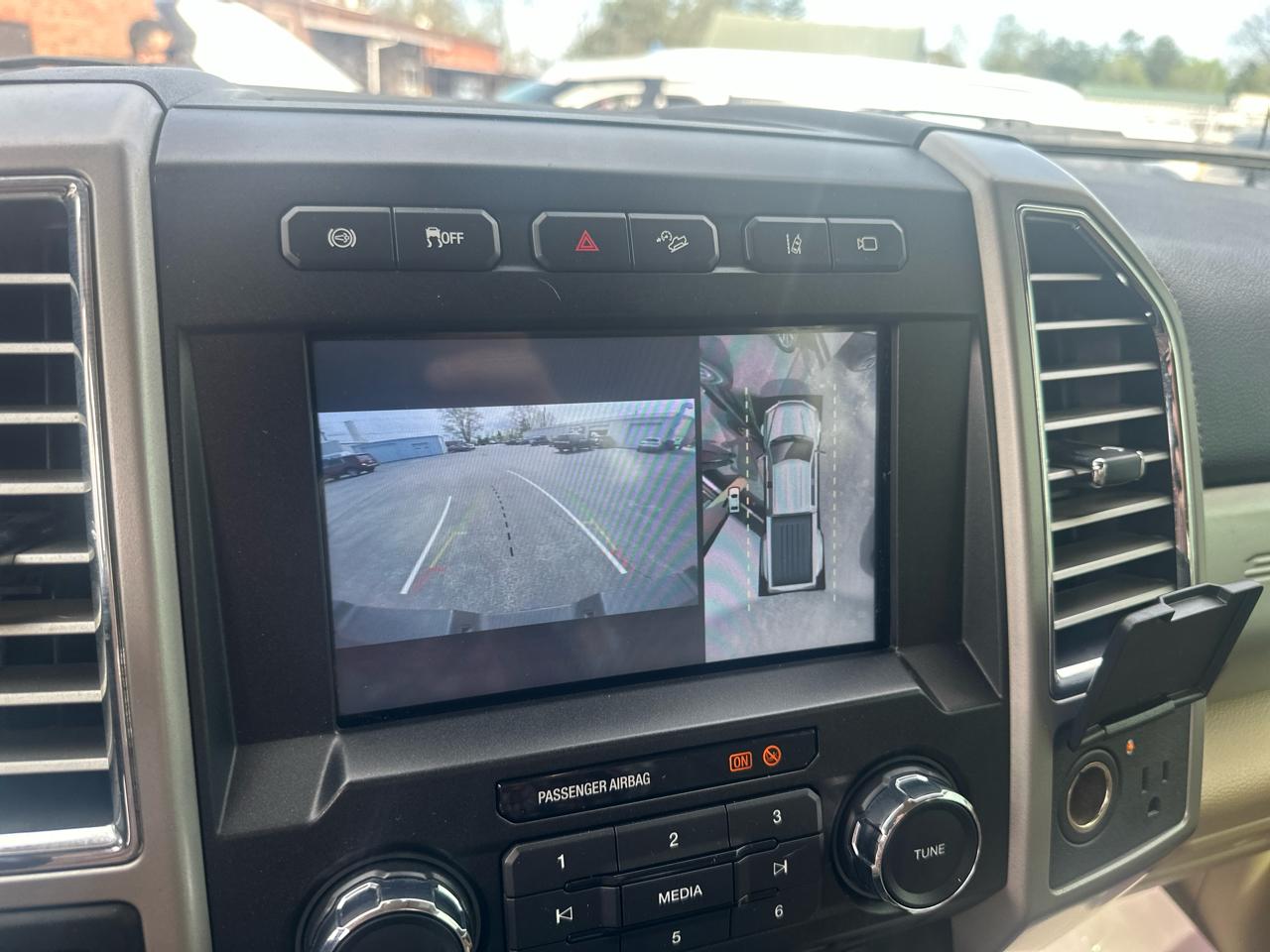 Ford Super Duty F-350 DRW  2017