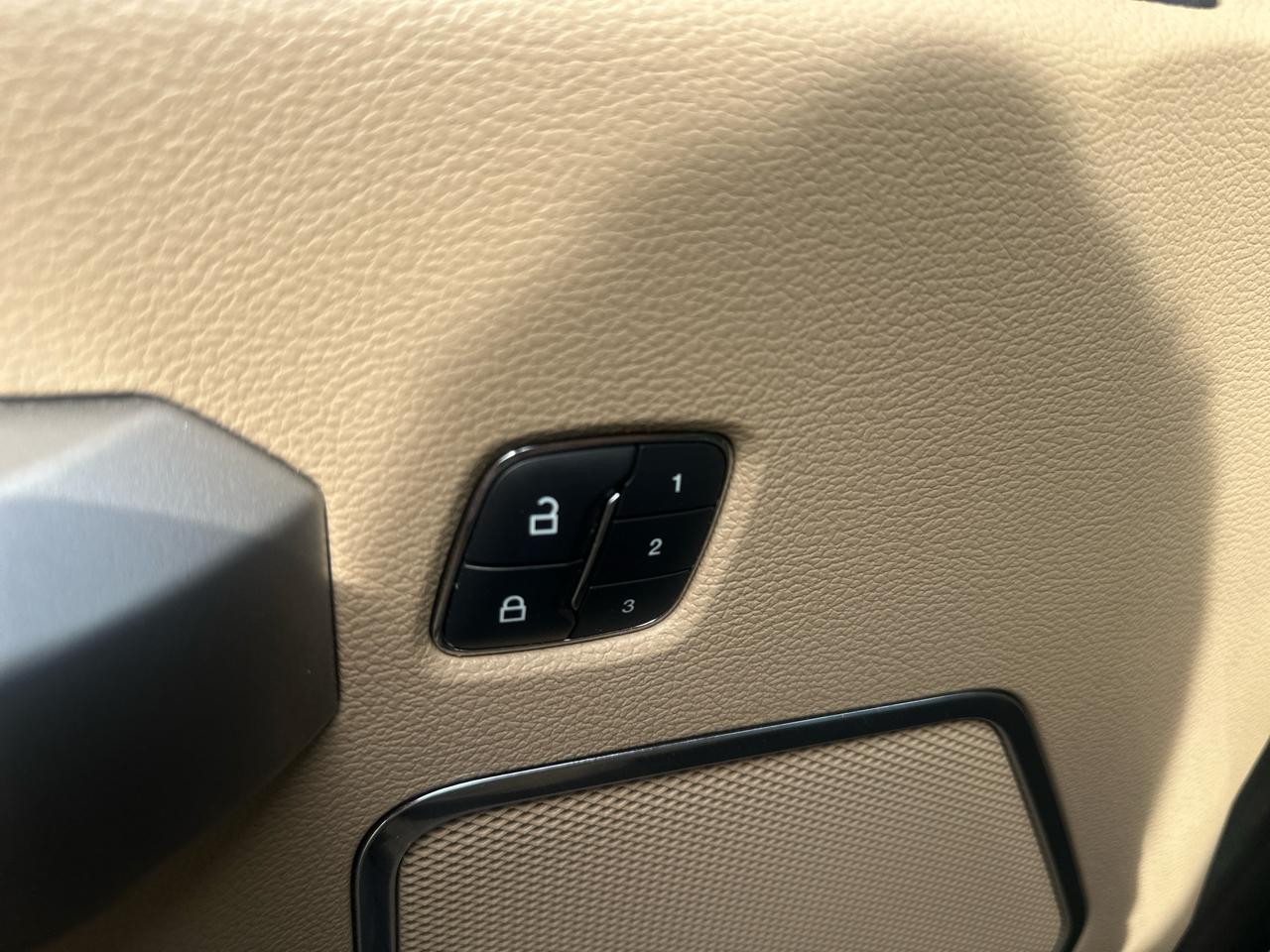 Ford Super Duty F-350 DRW  2017