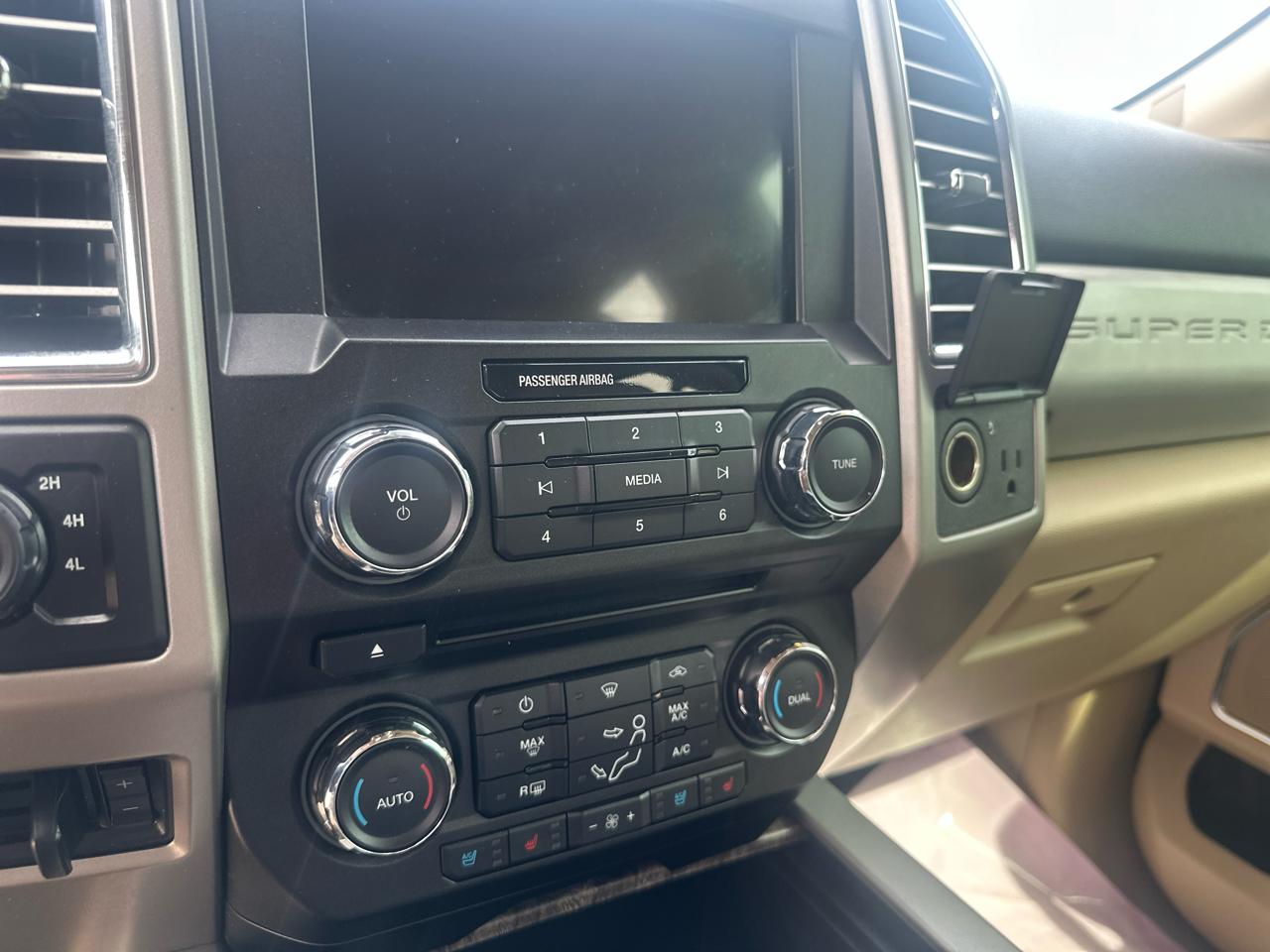 Ford Super Duty F-350 DRW  2017