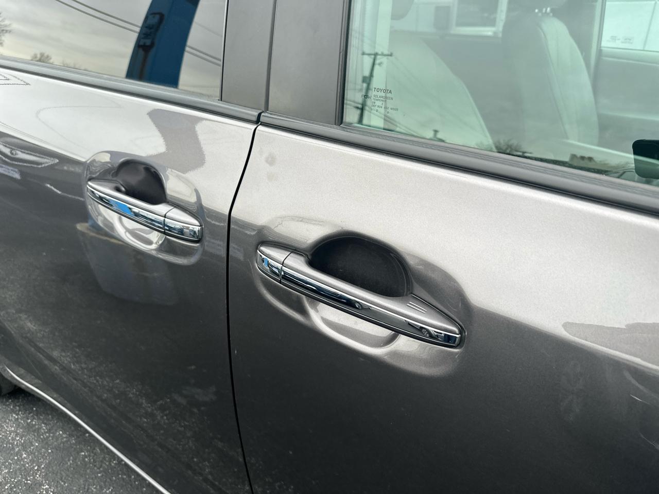 Toyota Sienna 5dr 7-Pass Van V6 Ltd AWD (Natl) 2014