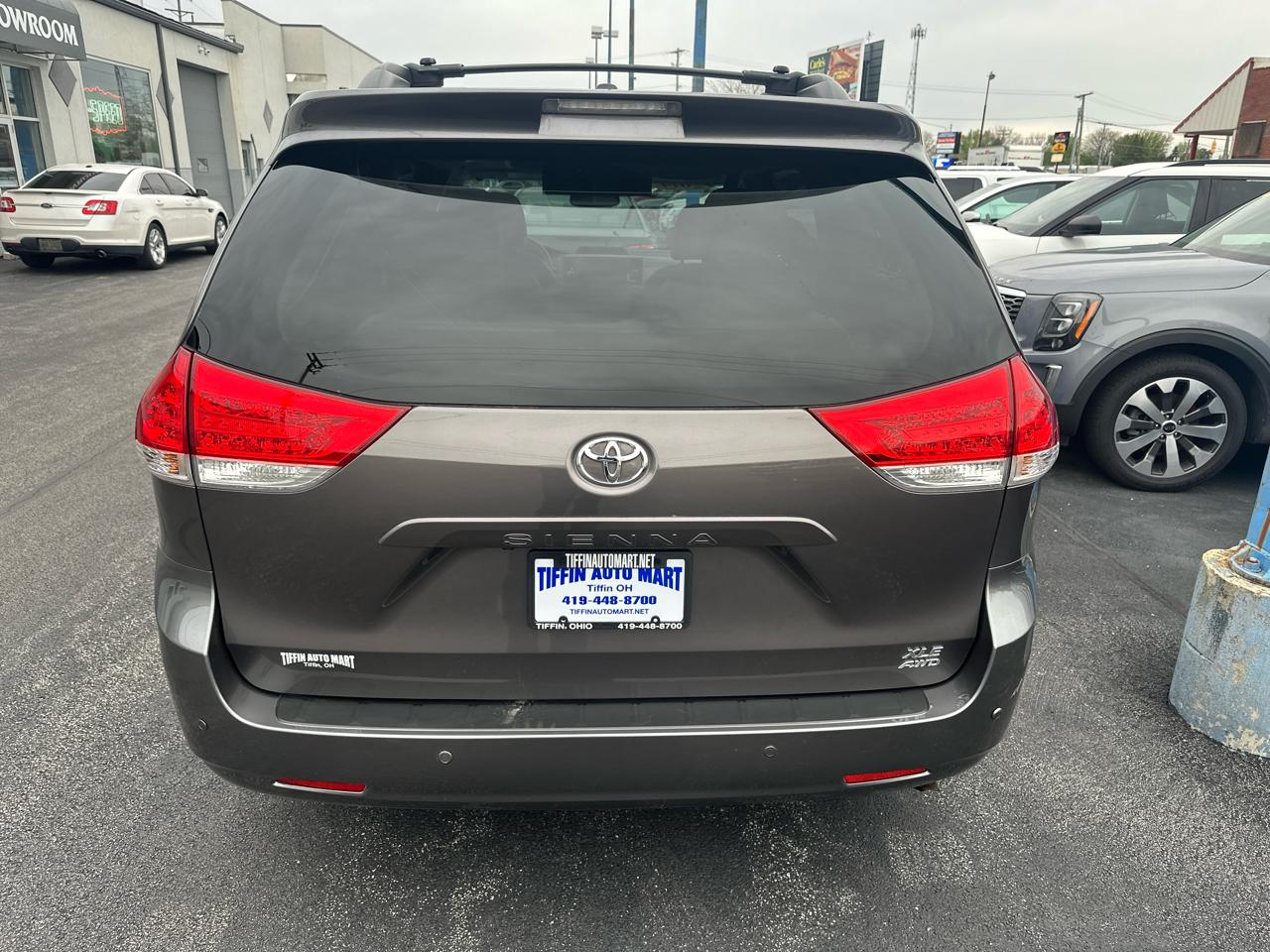 Toyota Sienna 5dr 7-Pass Van V6 Ltd AWD (Natl) 2014